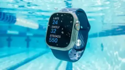 Apple Watch στο Κολύμπι: Τι Μετράει στο Νερό
