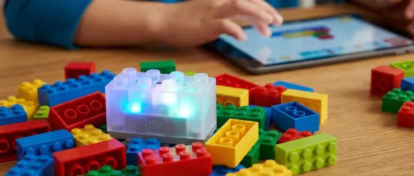 LEGO Smart Brick: Τεχνολογία μέσα στα Τουβλάκια